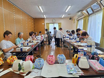 趣味のひろば「花器にもなる小物入れ作り」