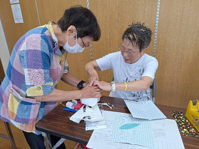 趣味のひろば「花器にもなる小物入れ作り」